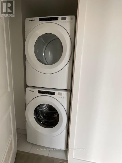 411 - 120 Eagle Rock Way, Vaughan, ON - Indoor Photo Showing Laundry Room