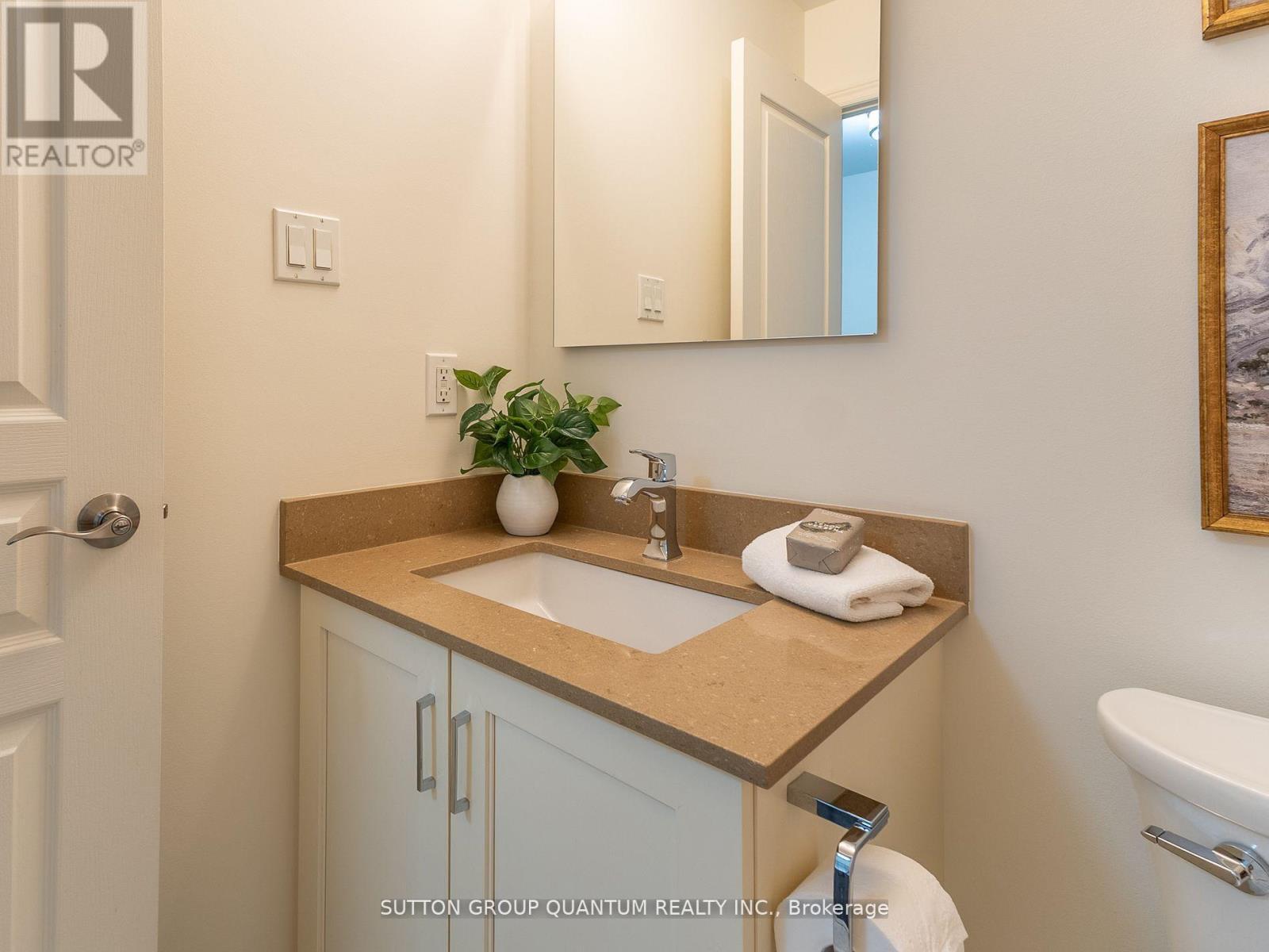 50 Rosewood Avenue, Mississauga, ON - Indoor Photo Showing Bathroom