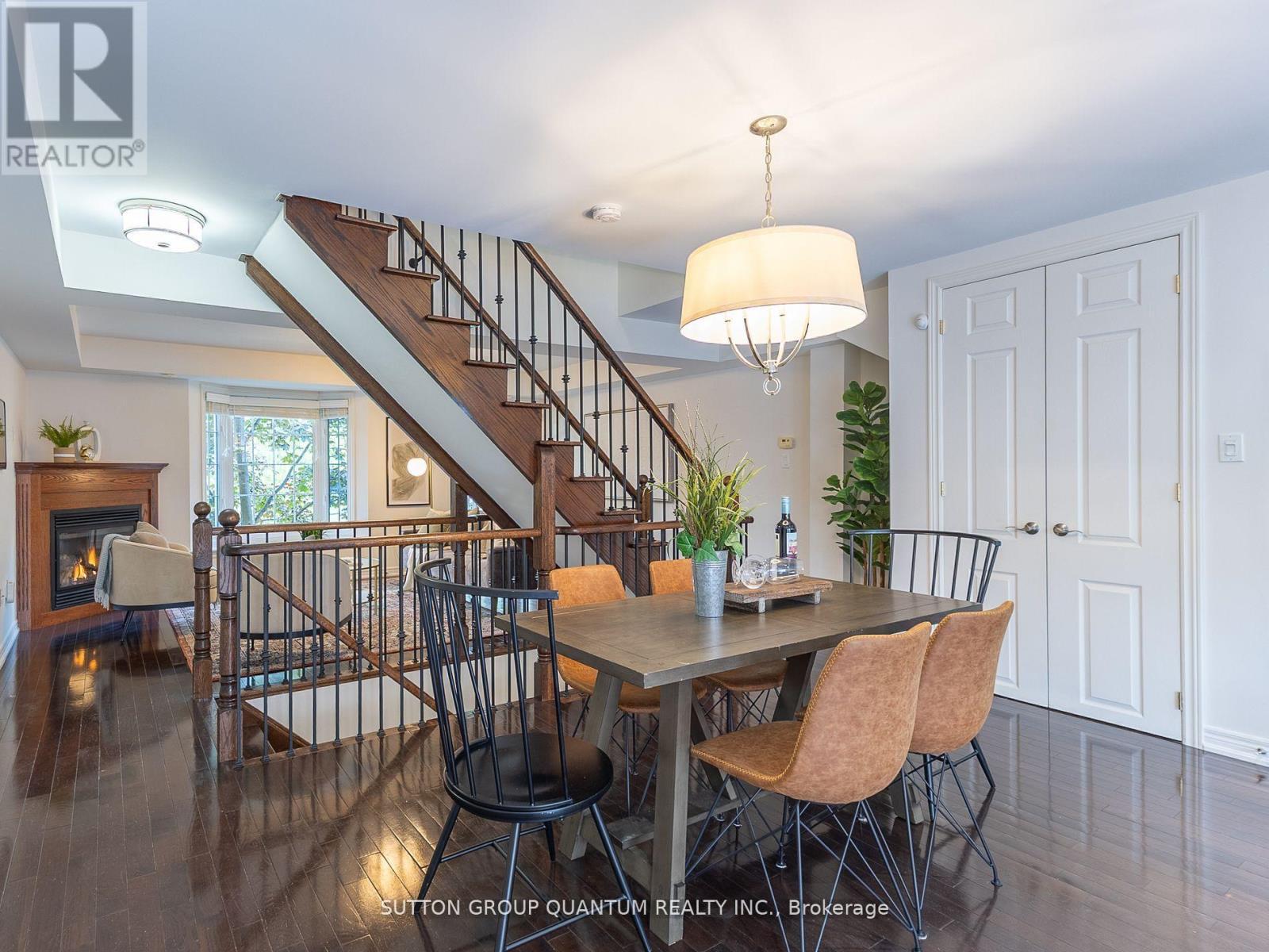 50 Rosewood Avenue, Mississauga, ON - Indoor Photo Showing Dining Room