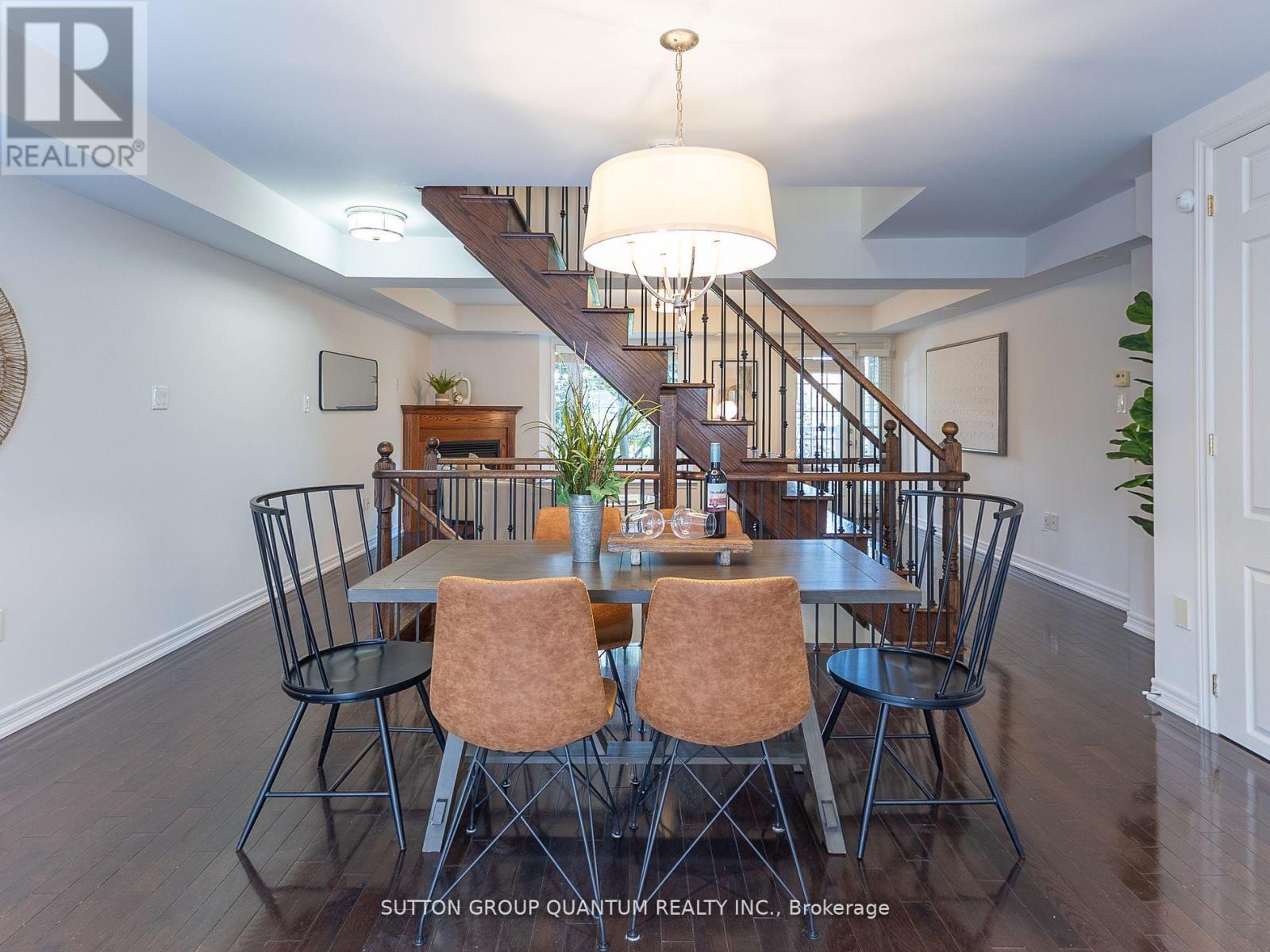 50 Rosewood Avenue, Mississauga, ON - Indoor Photo Showing Dining Room
