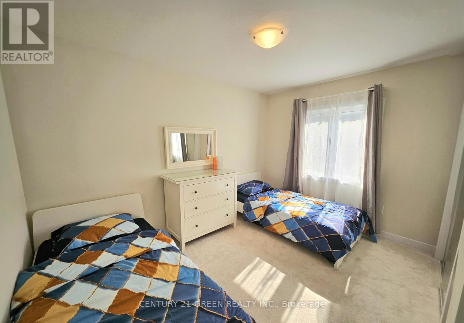 50 Sunflower Crescent, Thorold, ON - Indoor Photo Showing Bedroom