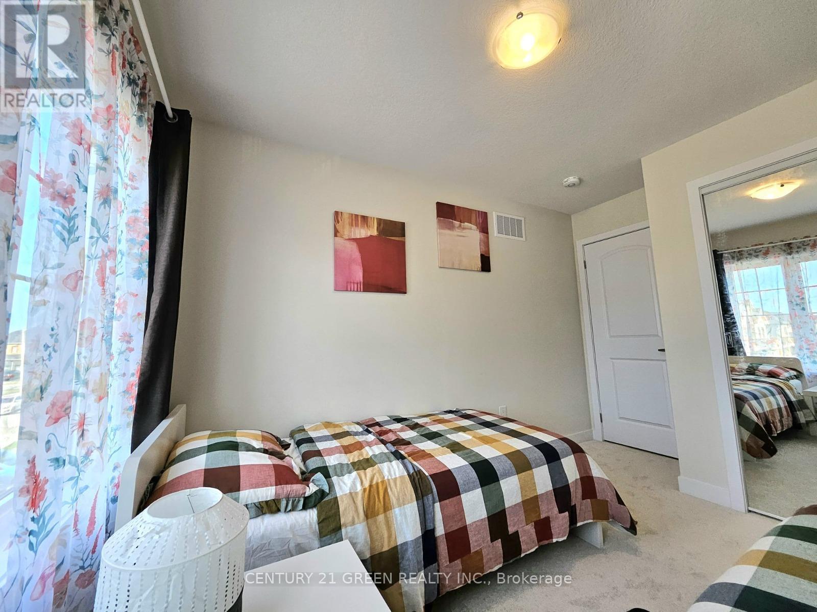 50 Sunflower Crescent, Thorold, ON - Indoor Photo Showing Bedroom