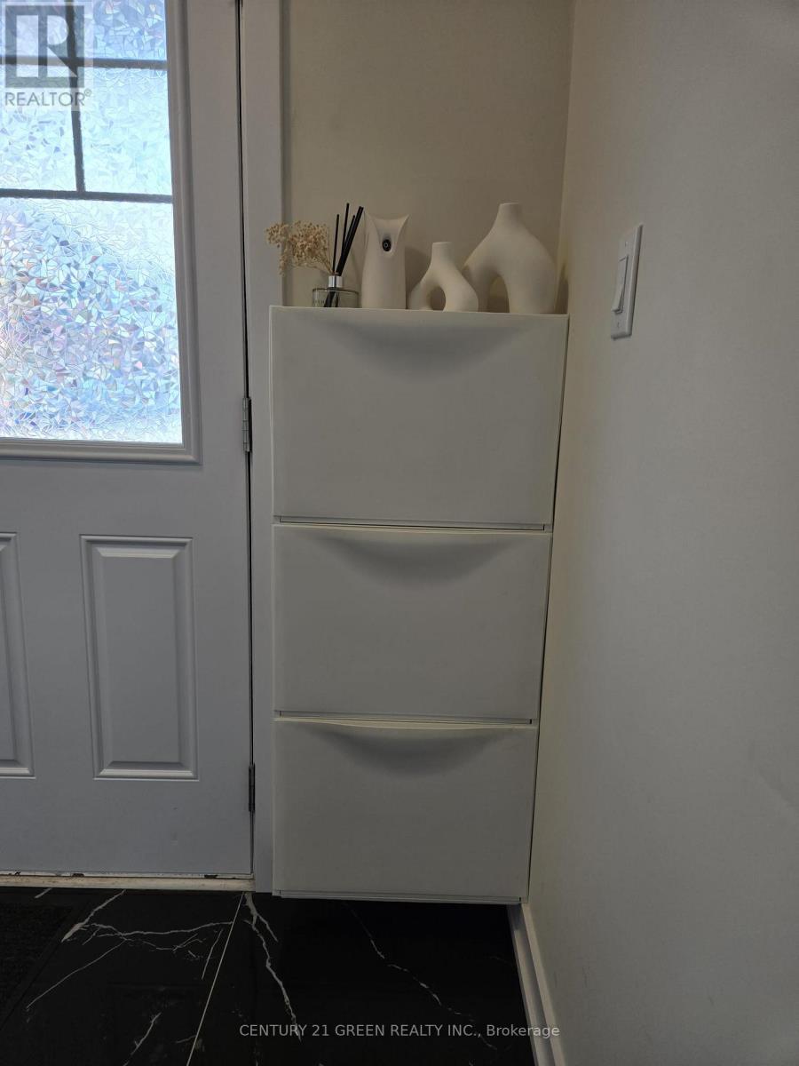 50 Sunflower Crescent, Thorold, ON - Indoor Photo Showing Other Room