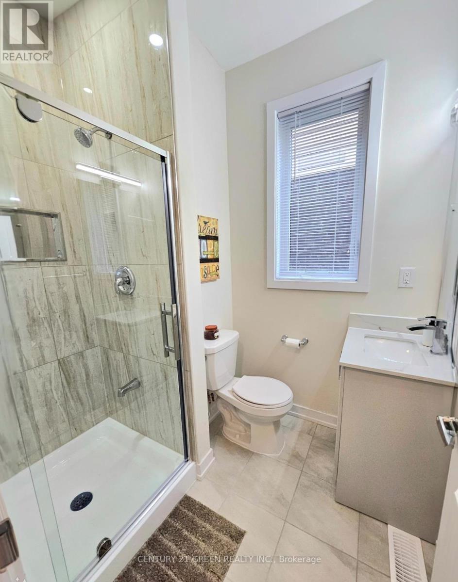 50 Sunflower Crescent, Thorold, ON - Indoor Photo Showing Bathroom