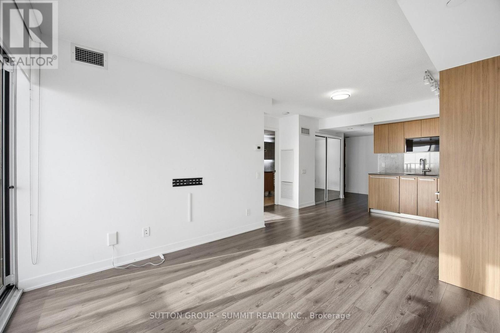 2901 - 70 Queens Wharf Road, Toronto, ON - Indoor