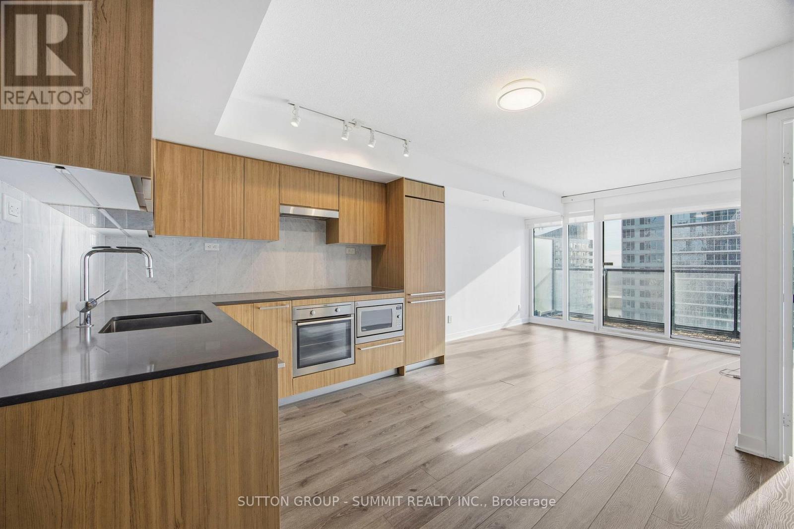 2901 - 70 Queens Wharf Road, Toronto, ON - Indoor Photo Showing Kitchen