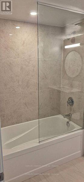 1807 - 771 Yonge Street, Toronto, ON - Indoor Photo Showing Bathroom