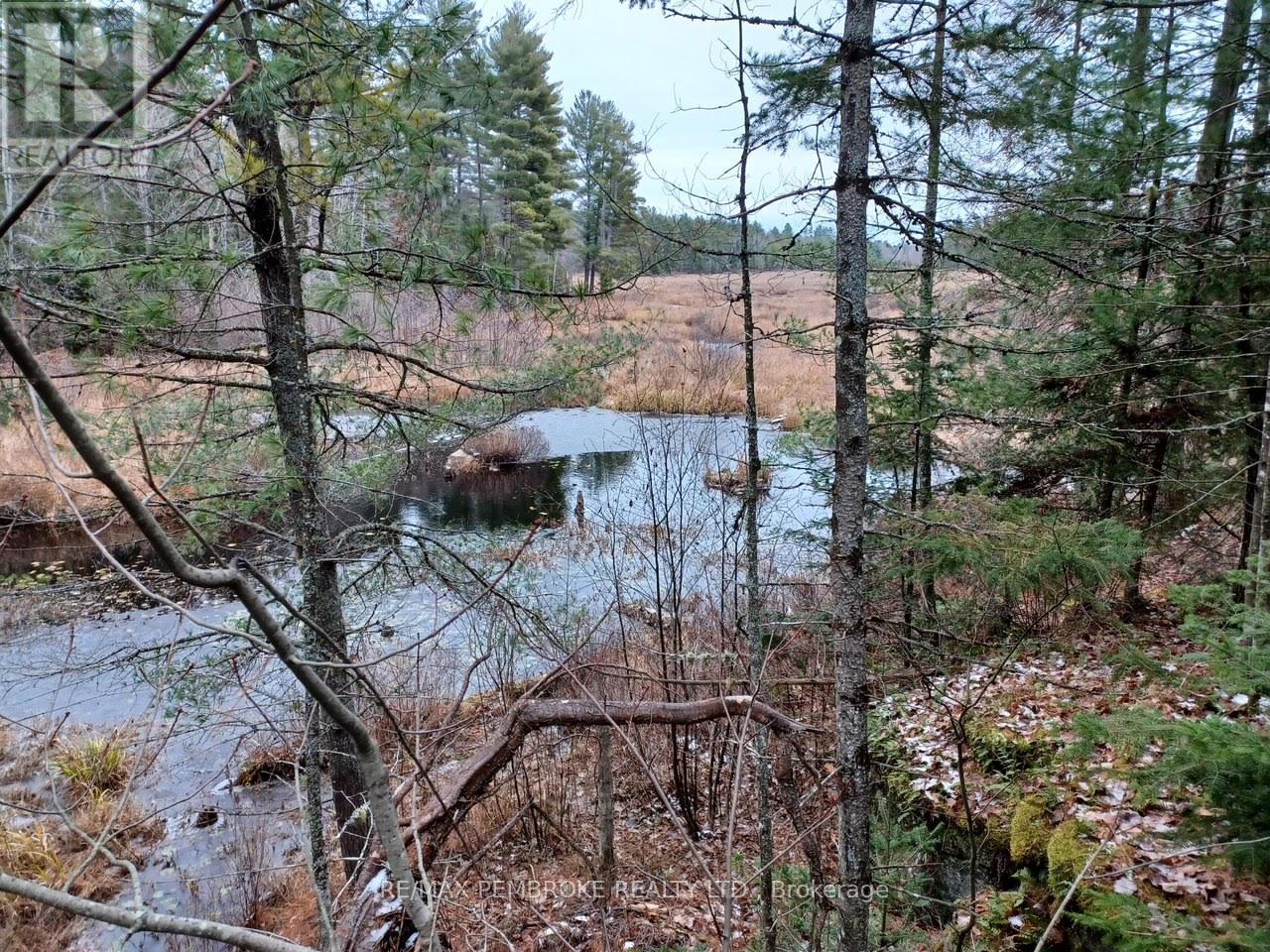 1678 Locksley Road, Laurentian Valley, ON