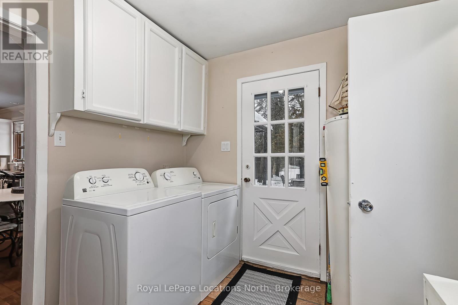2 Sunset Court, Collingwood, ON - Indoor Photo Showing Laundry Room