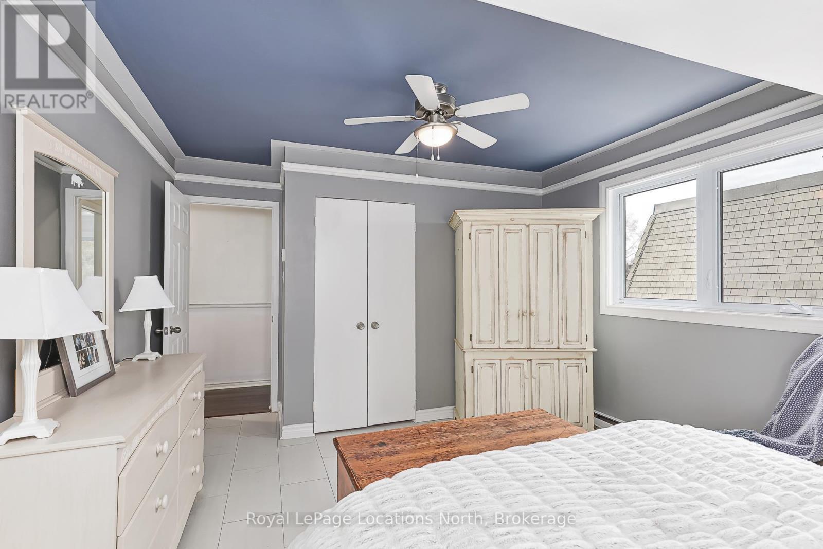 2 Sunset Court, Collingwood, ON - Indoor Photo Showing Bedroom