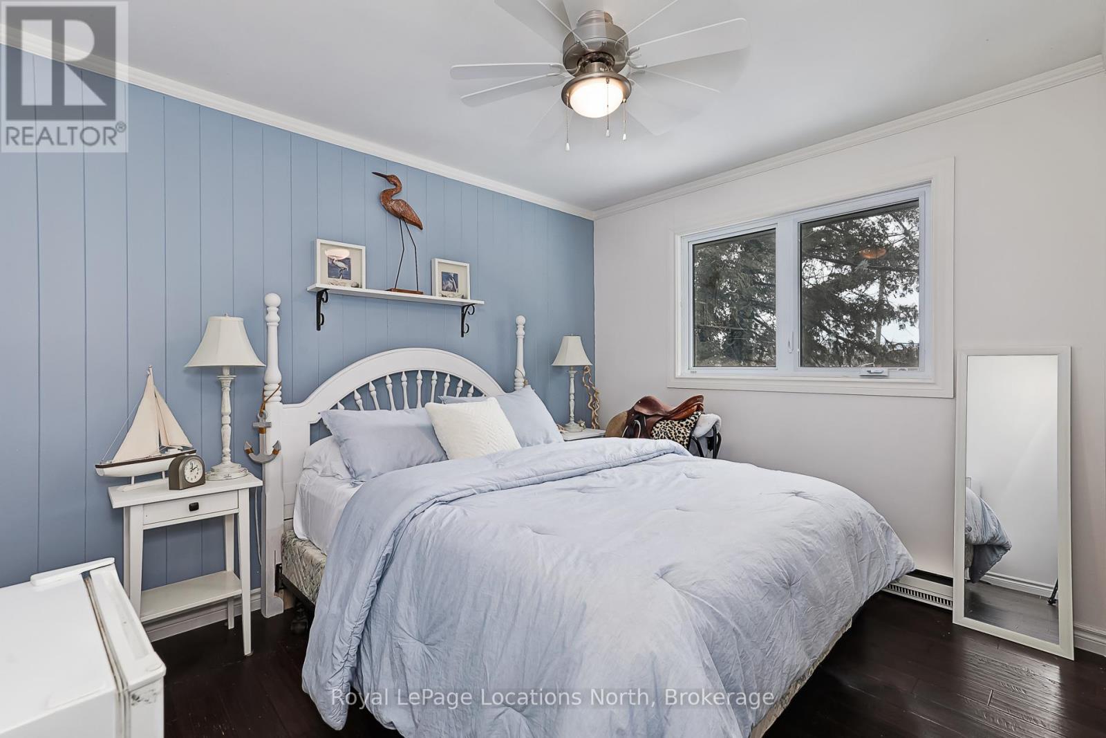 2 Sunset Court, Collingwood, ON - Indoor Photo Showing Bedroom