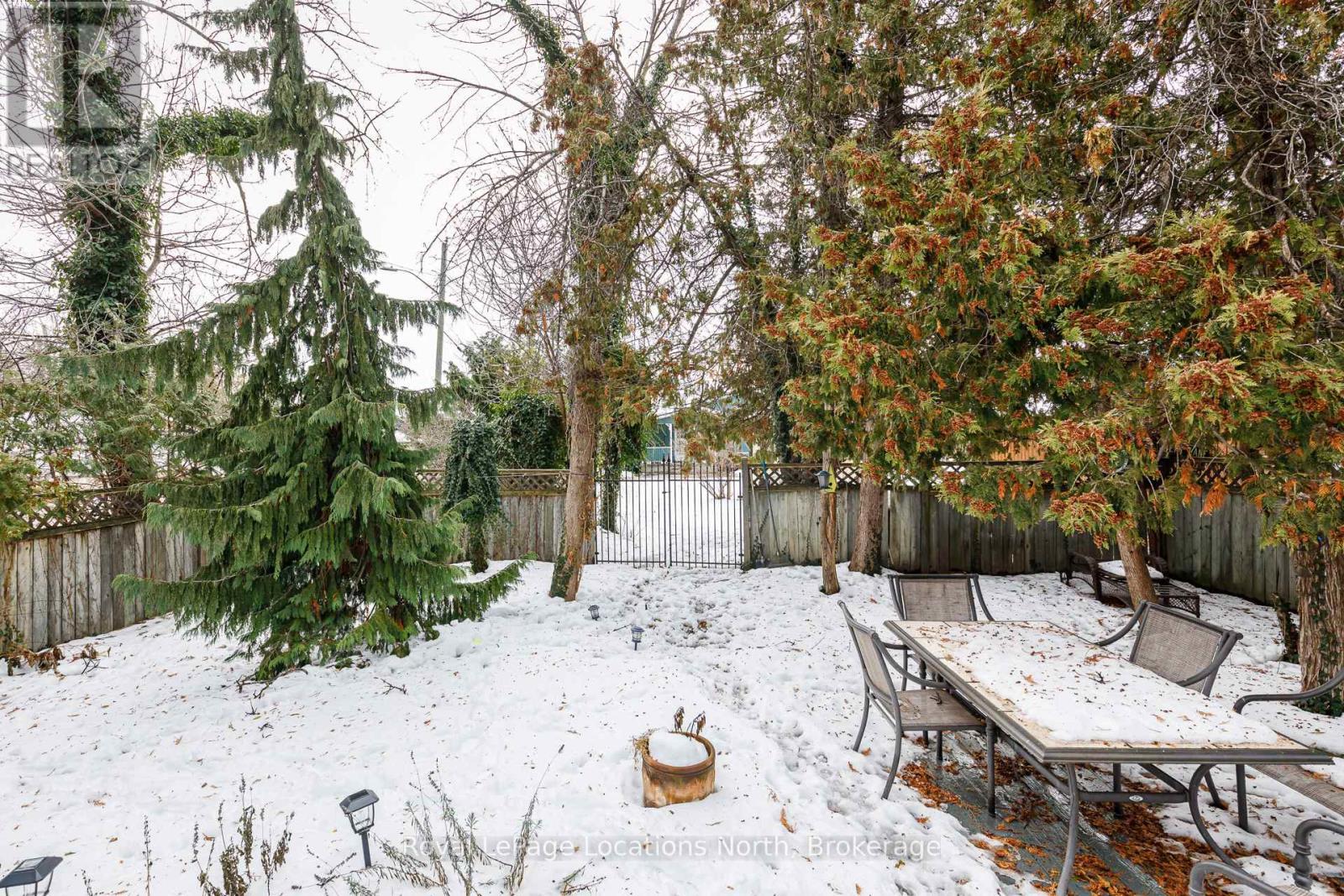2 Sunset Court, Collingwood, ON - Outdoor With Backyard