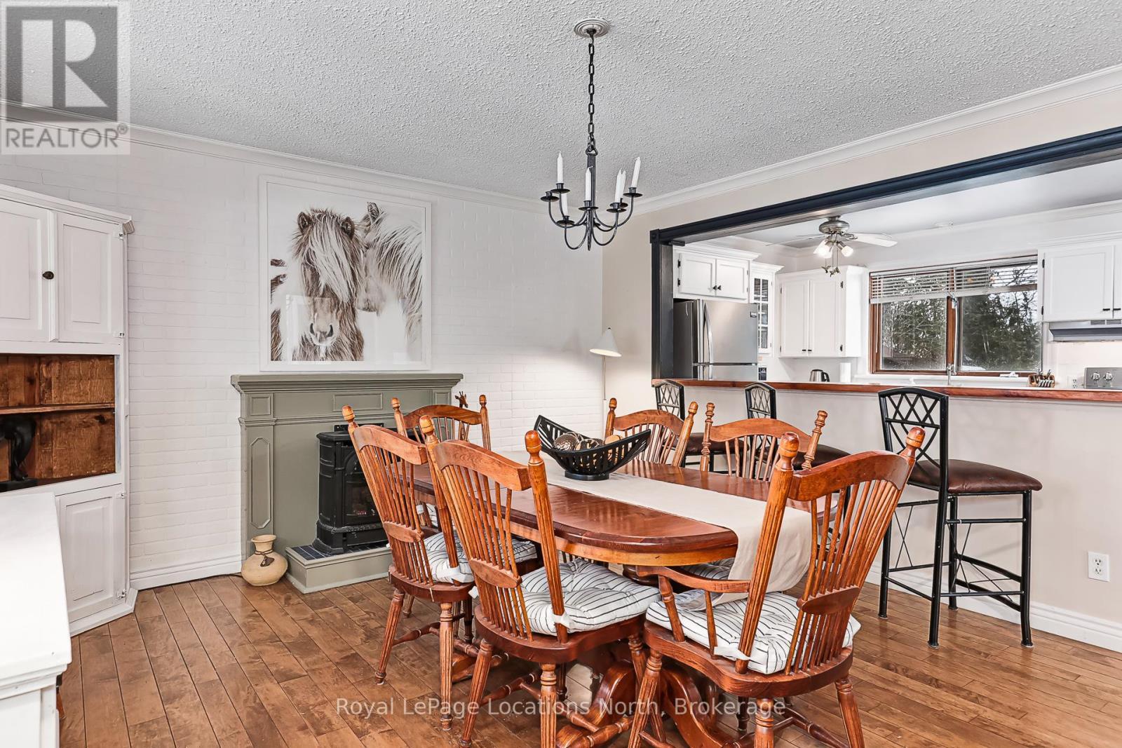 2 Sunset Court, Collingwood, ON - Indoor Photo Showing Dining Room