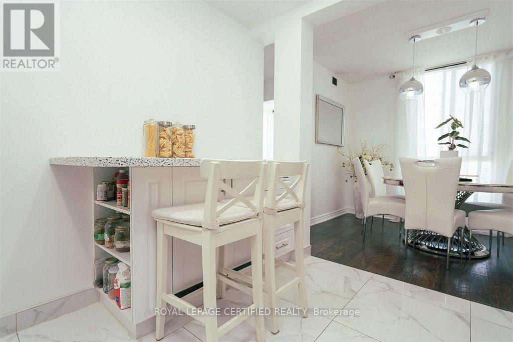 1907 - 145 Hillcrest Avenue, Mississauga, ON - Indoor Photo Showing Other Room