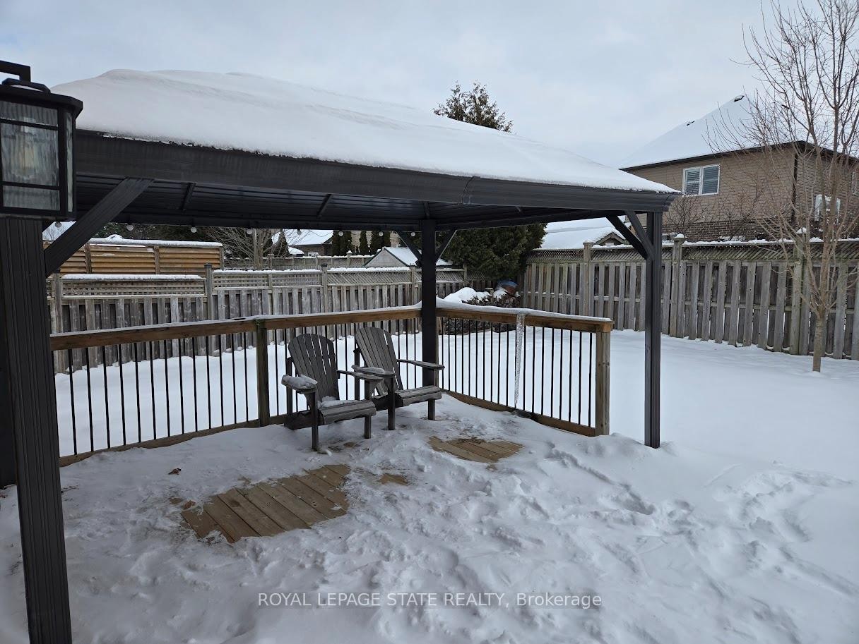 71 Cobblestone Drive, Brant, ON - Outdoor