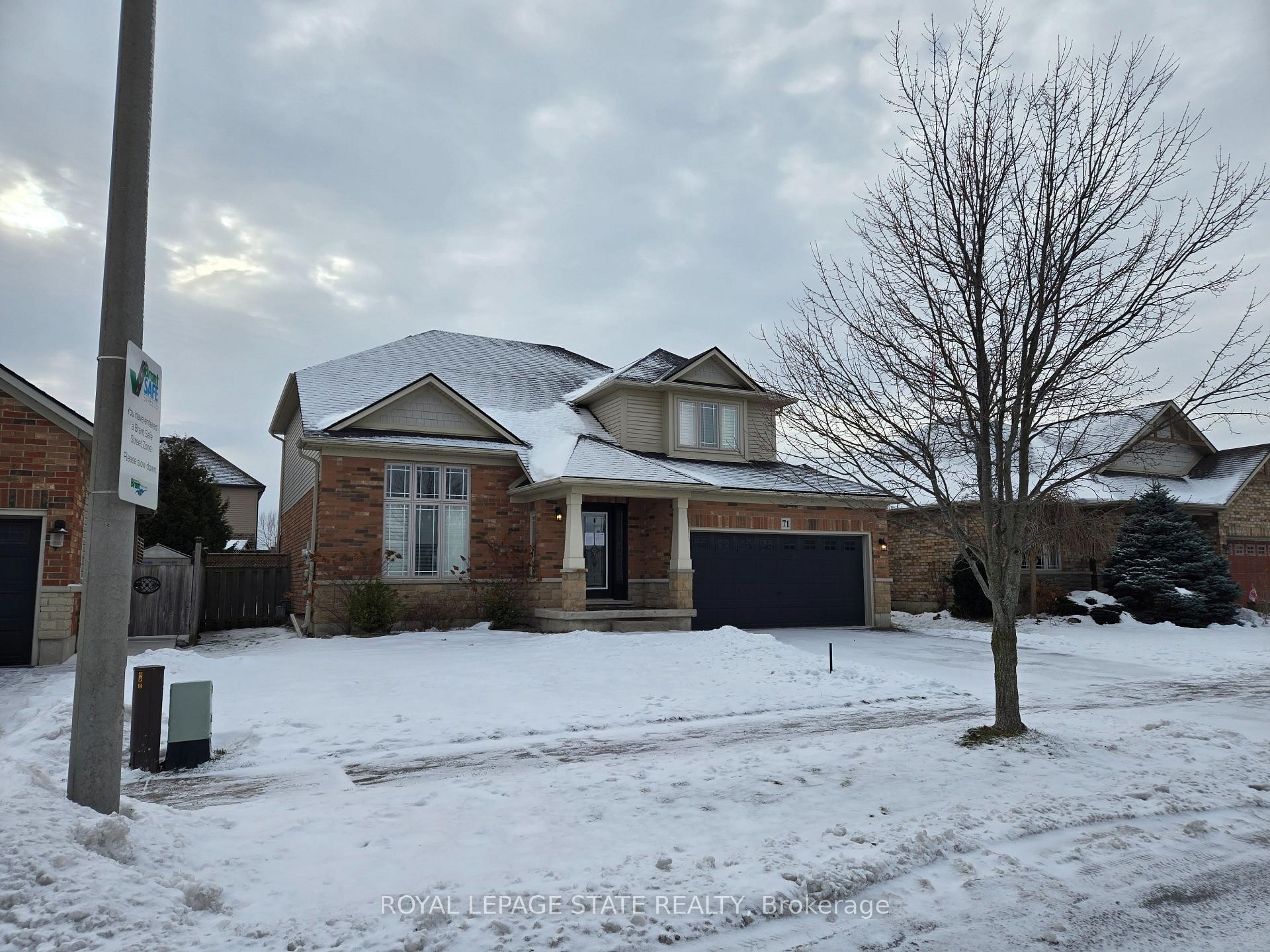 71 Cobblestone Drive, Brant, ON - Outdoor With Facade