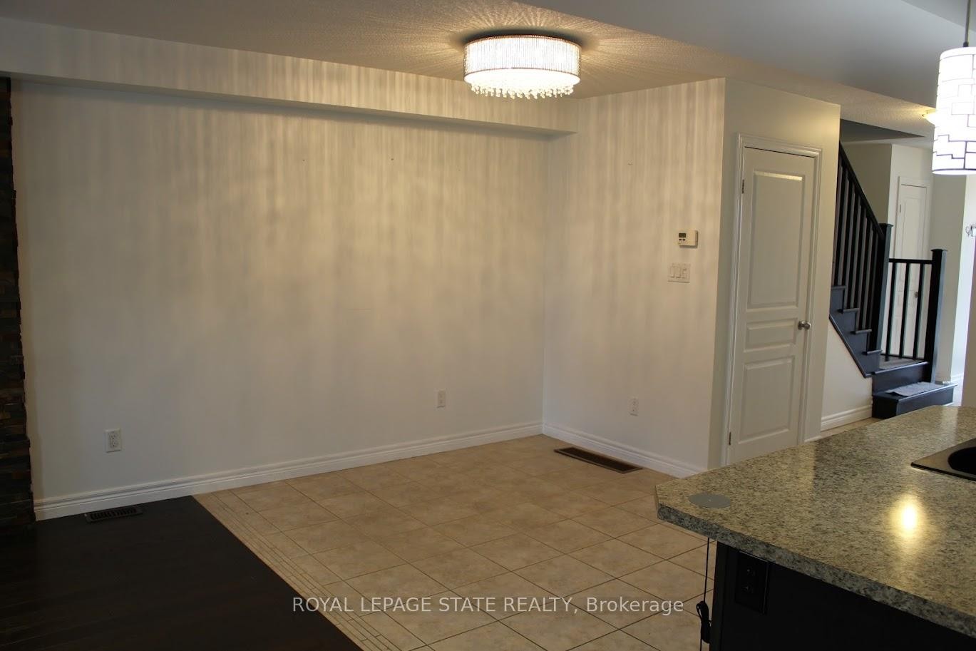 27 Waterbridge Street, Hamilton, ON - Indoor Photo Showing Other Room