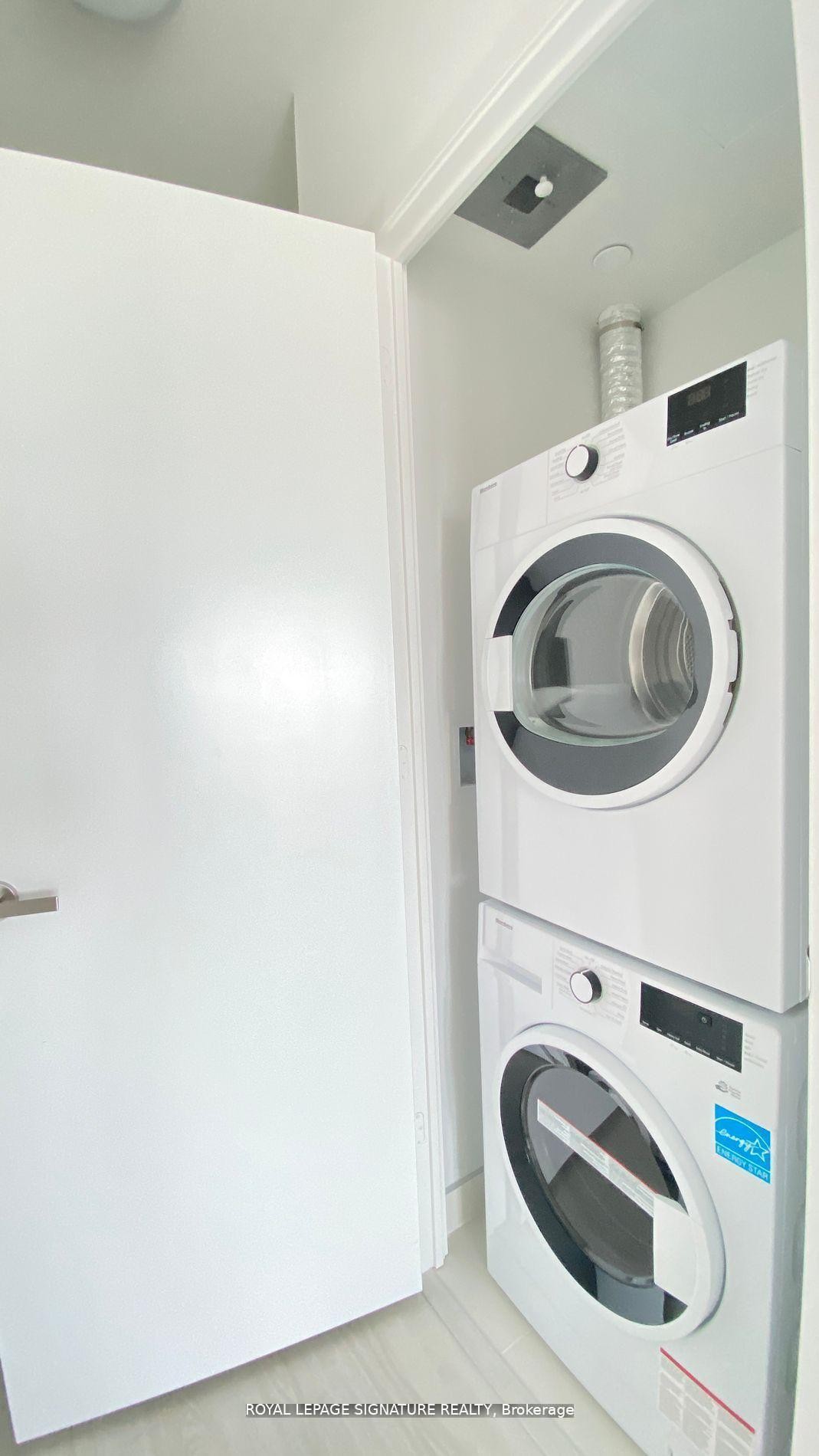 3508-3883 Quartz Road, Mississauga, ON - Indoor Photo Showing Laundry Room