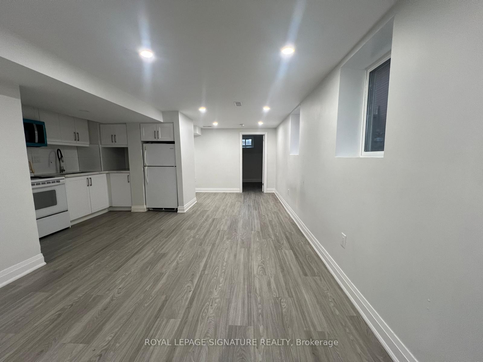 Bsmnt-552 Monteith Avenue S, Oshawa, ON - Indoor