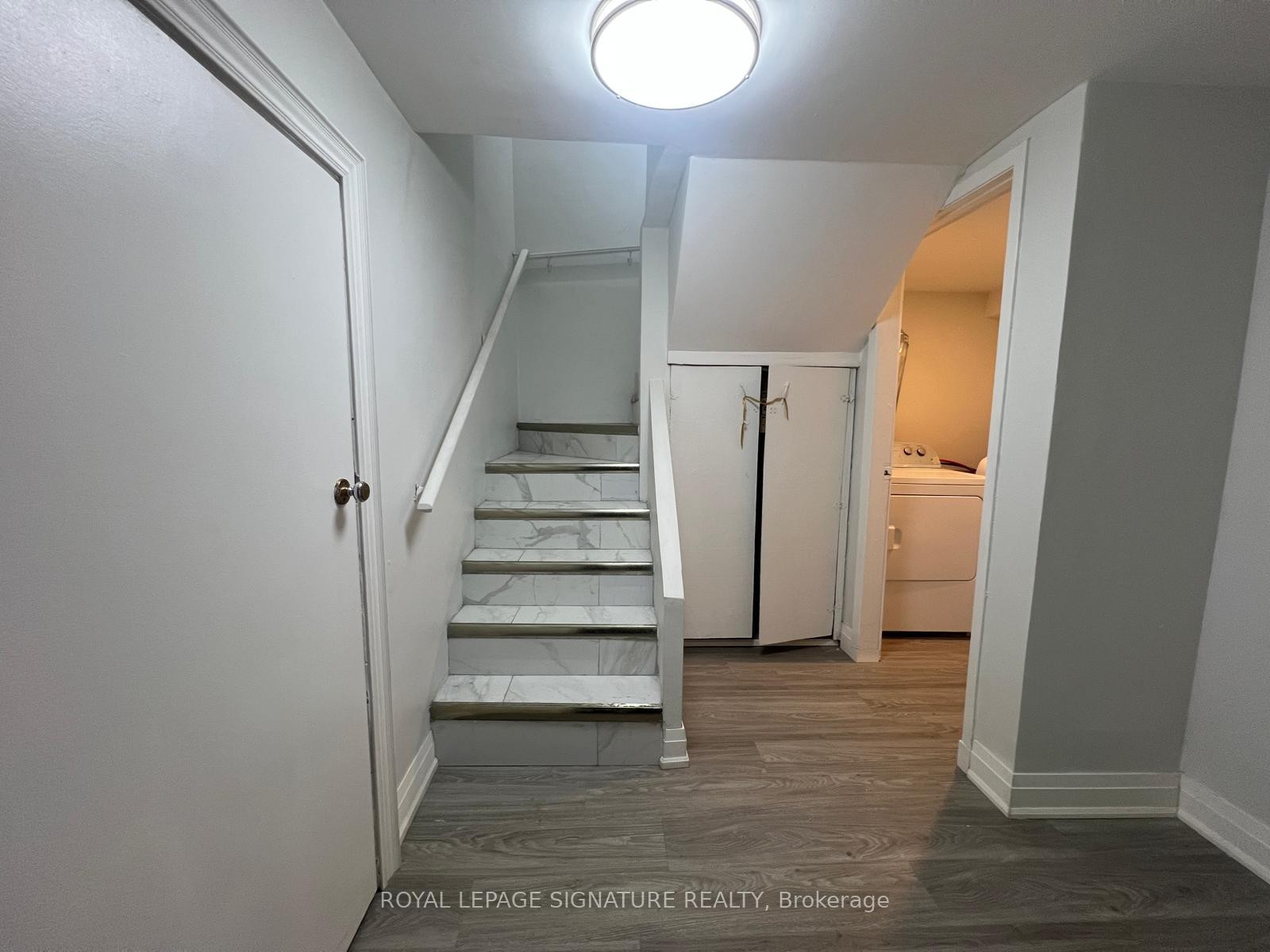 Bsmnt-552 Monteith Avenue S, Oshawa, ON - Indoor Photo Showing Other Room