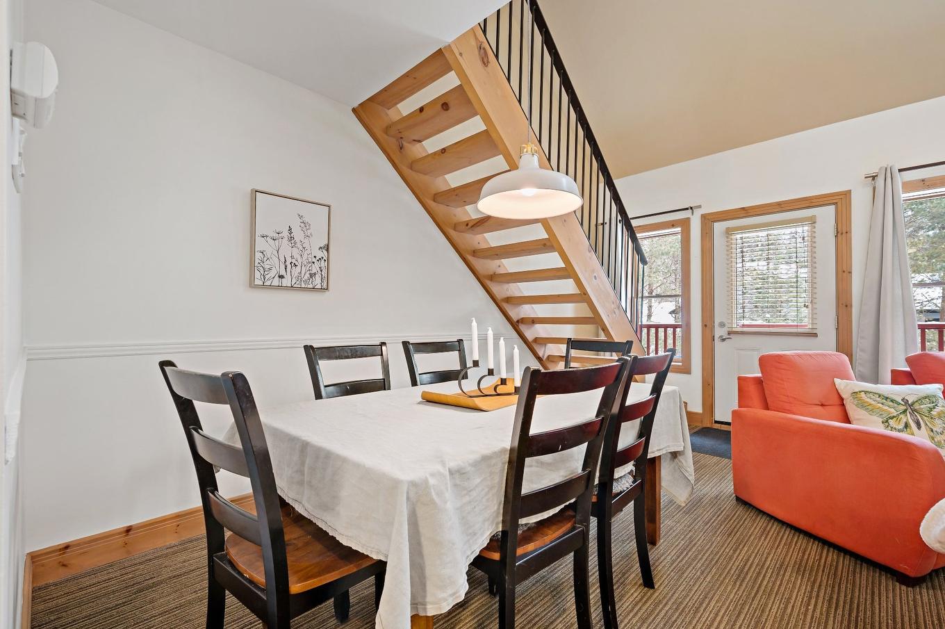 Dining room - 864 Rue Coupal, Mont-Tremblant, QC - Indoor Photo Showing Other Room