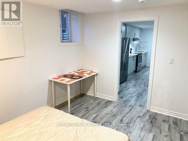 2B - 6421 Donway Drive, Mississauga, ON - Indoor Photo Showing Bedroom