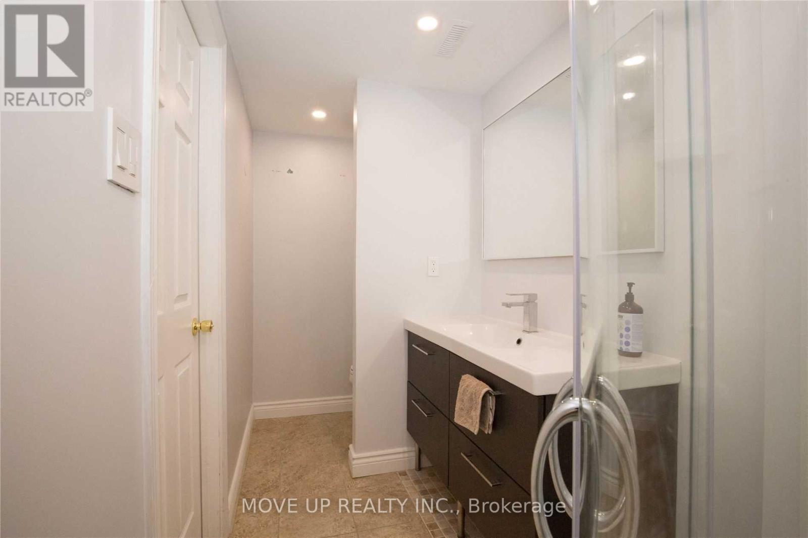 3384 Hannibal Road, Burlington, ON - Indoor