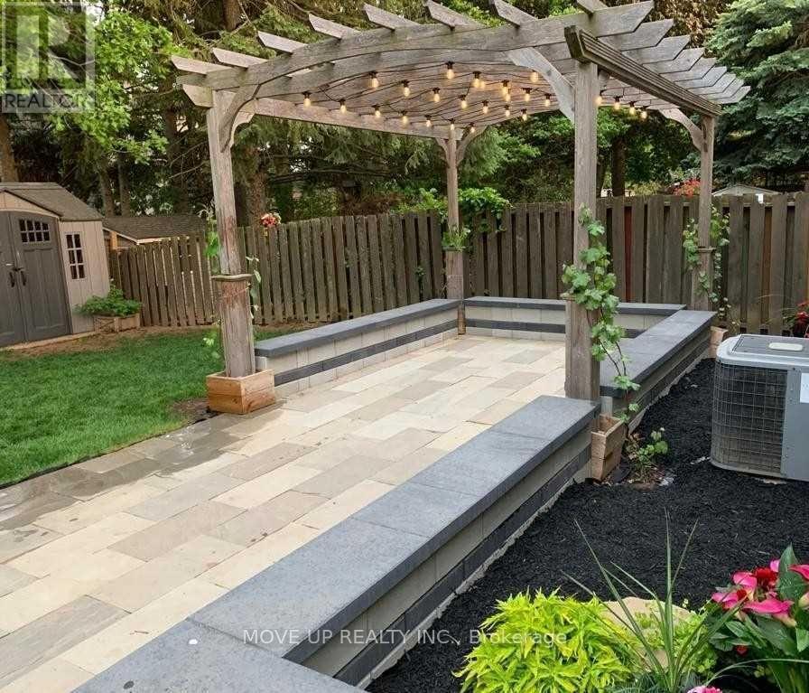 3384 Hannibal Road, Burlington, ON - Outdoor With Deck Patio Veranda