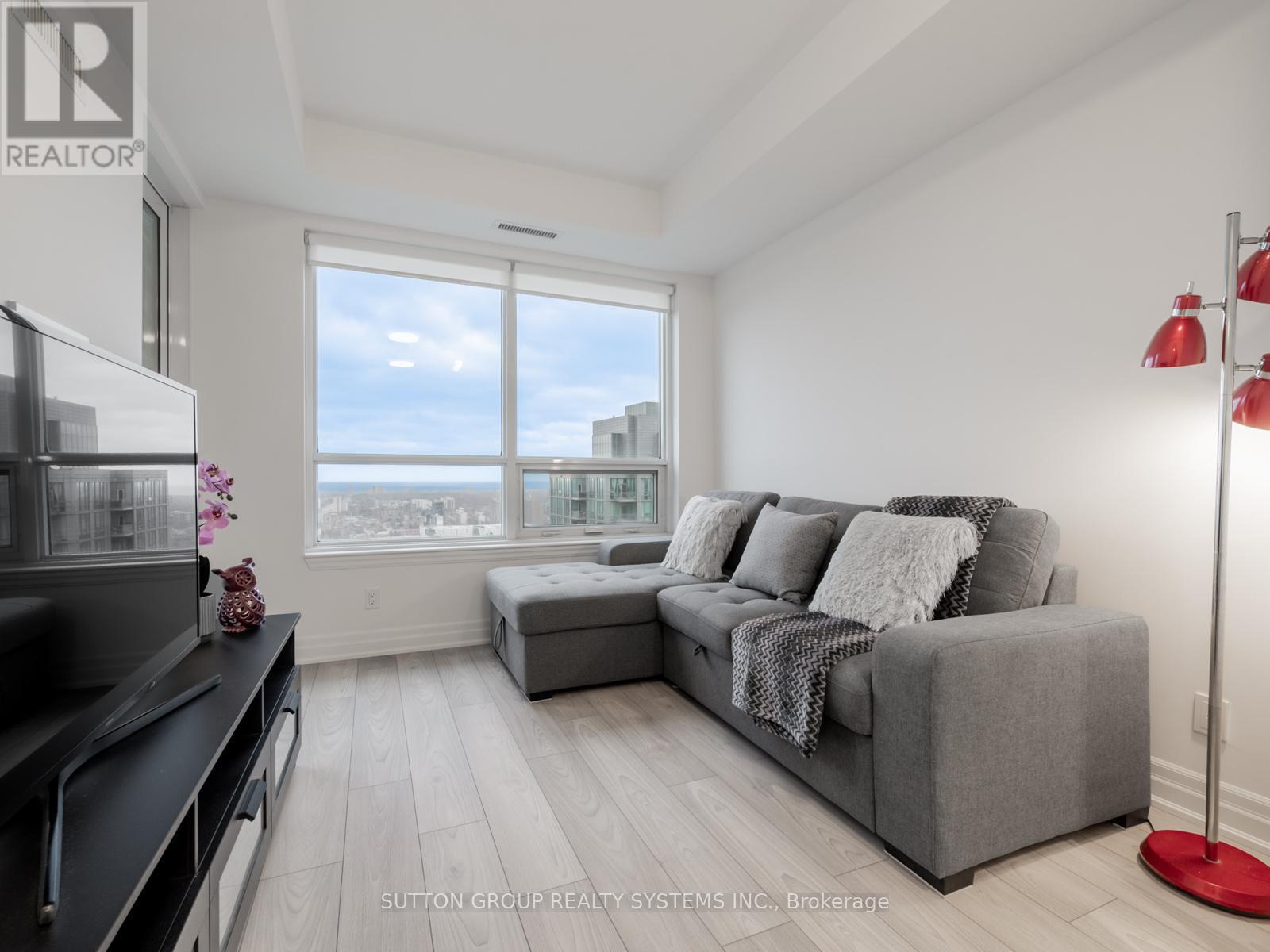 3206 - 36 Elm Drive W, Mississauga, ON - Indoor Photo Showing Living Room