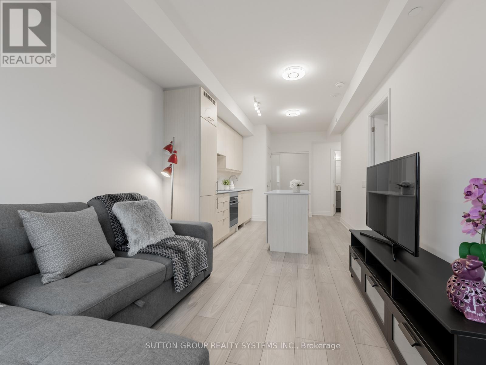 3206 - 36 Elm Drive W, Mississauga, ON - Indoor Photo Showing Living Room