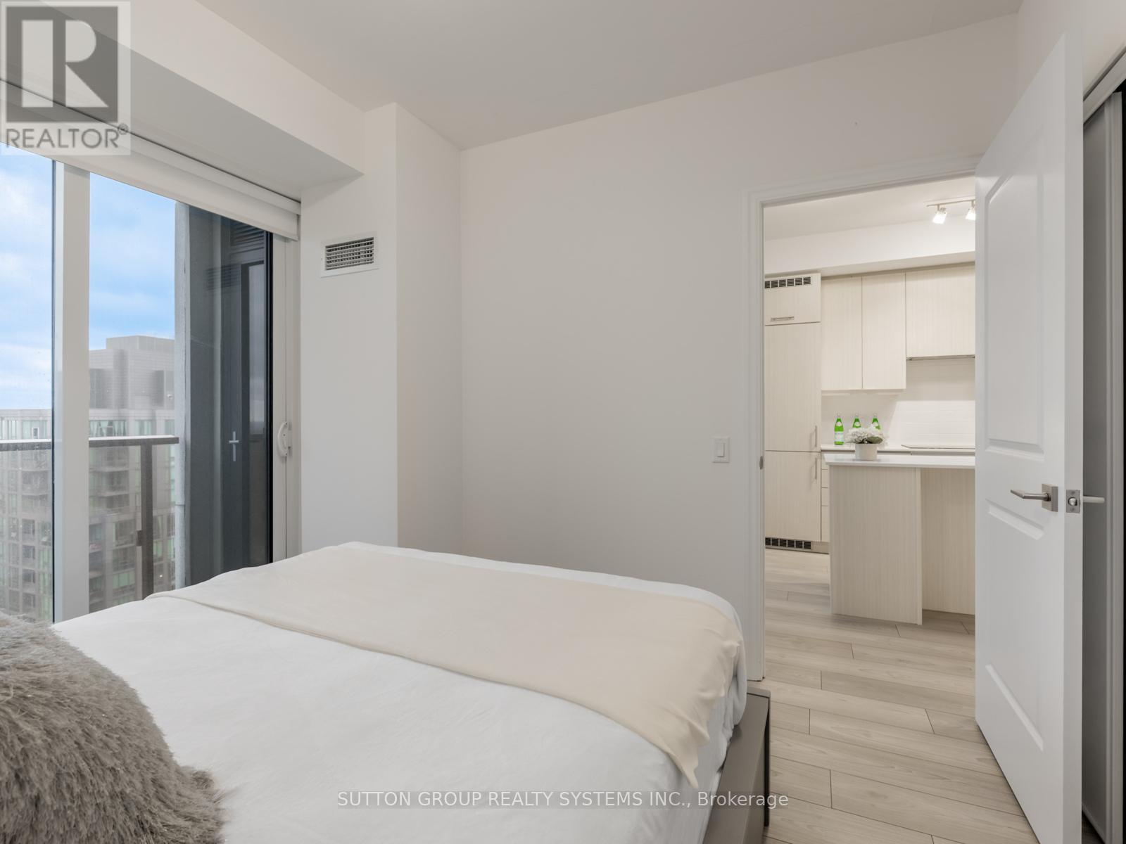 3206 - 36 Elm Drive W, Mississauga, ON - Indoor Photo Showing Bedroom