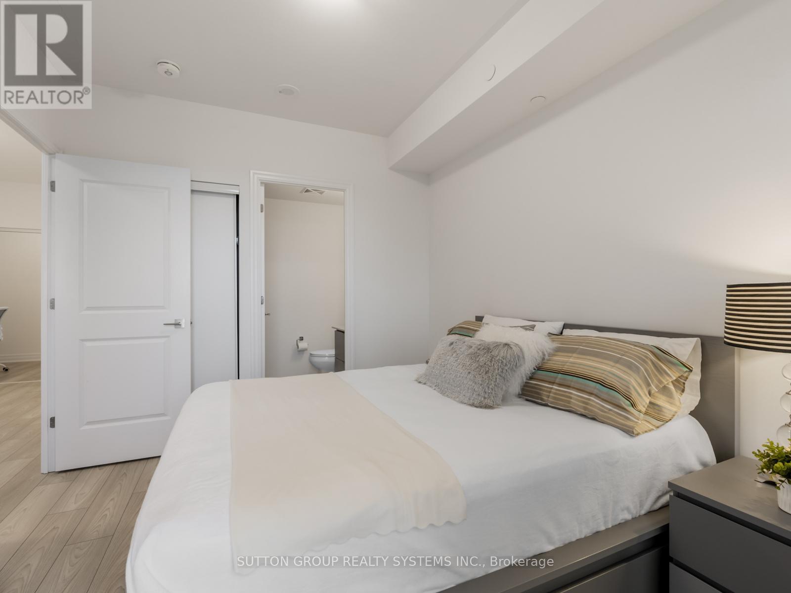 3206 - 36 Elm Drive W, Mississauga, ON - Indoor Photo Showing Bedroom