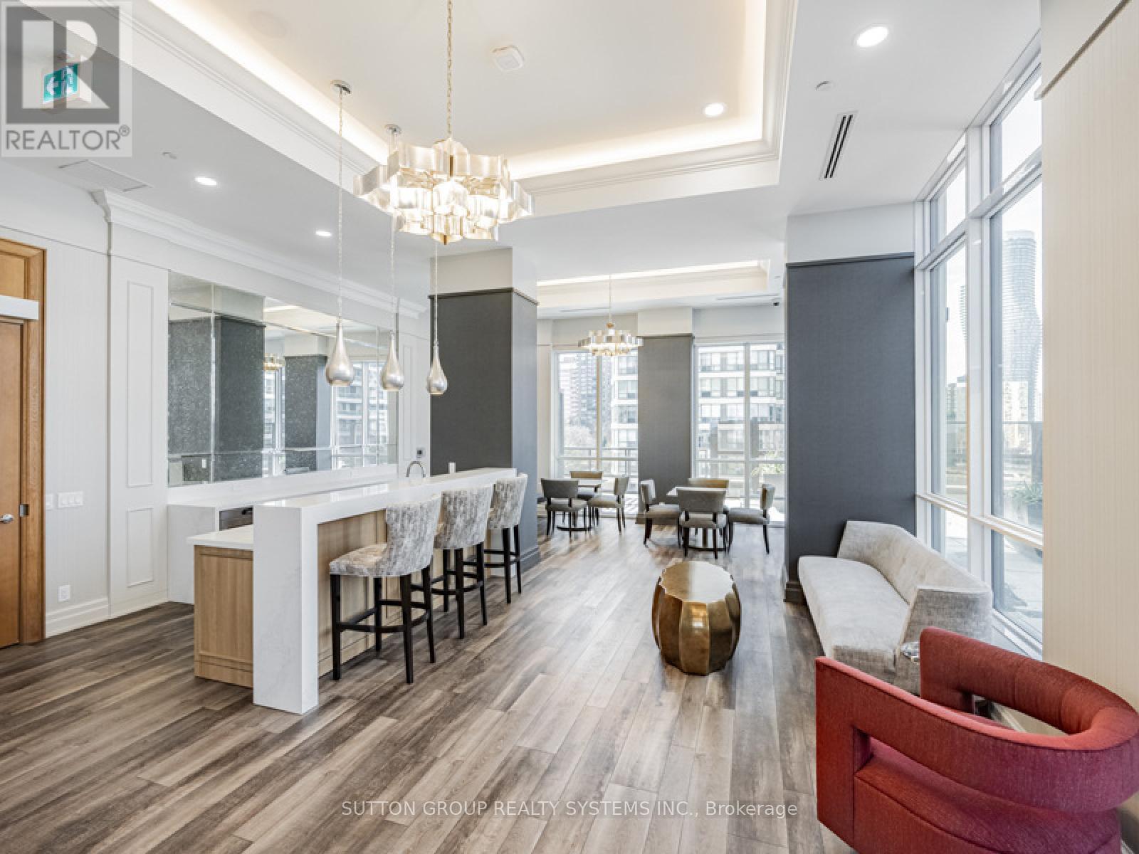 3206 - 36 Elm Drive W, Mississauga, ON - Indoor Photo Showing Dining Room