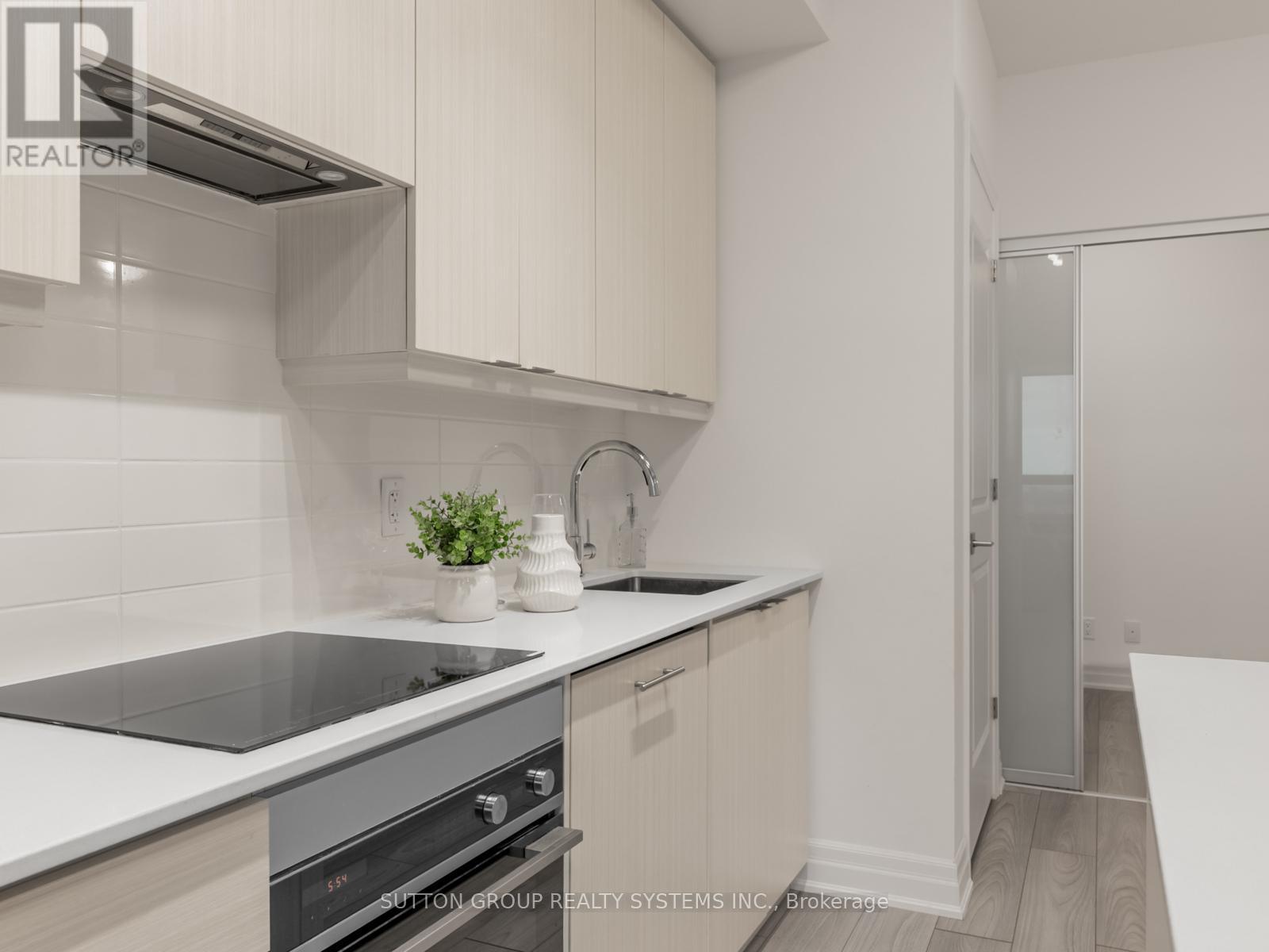 3206 - 36 Elm Drive W, Mississauga, ON - Indoor Photo Showing Kitchen