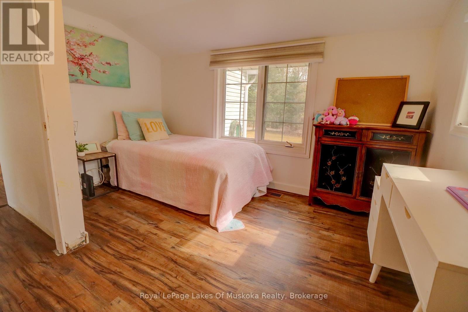 6 Hibberd Lane, Huntsville (Chaffey), ON - Indoor Photo Showing Bedroom