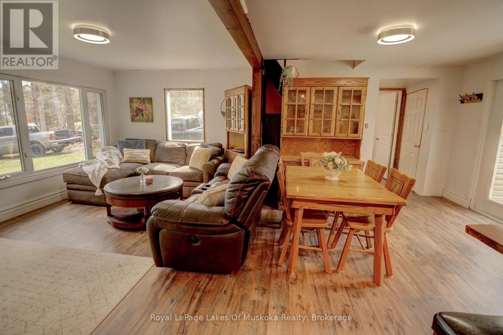 6 Hibberd Lane, Huntsville (Chaffey), ON - Indoor