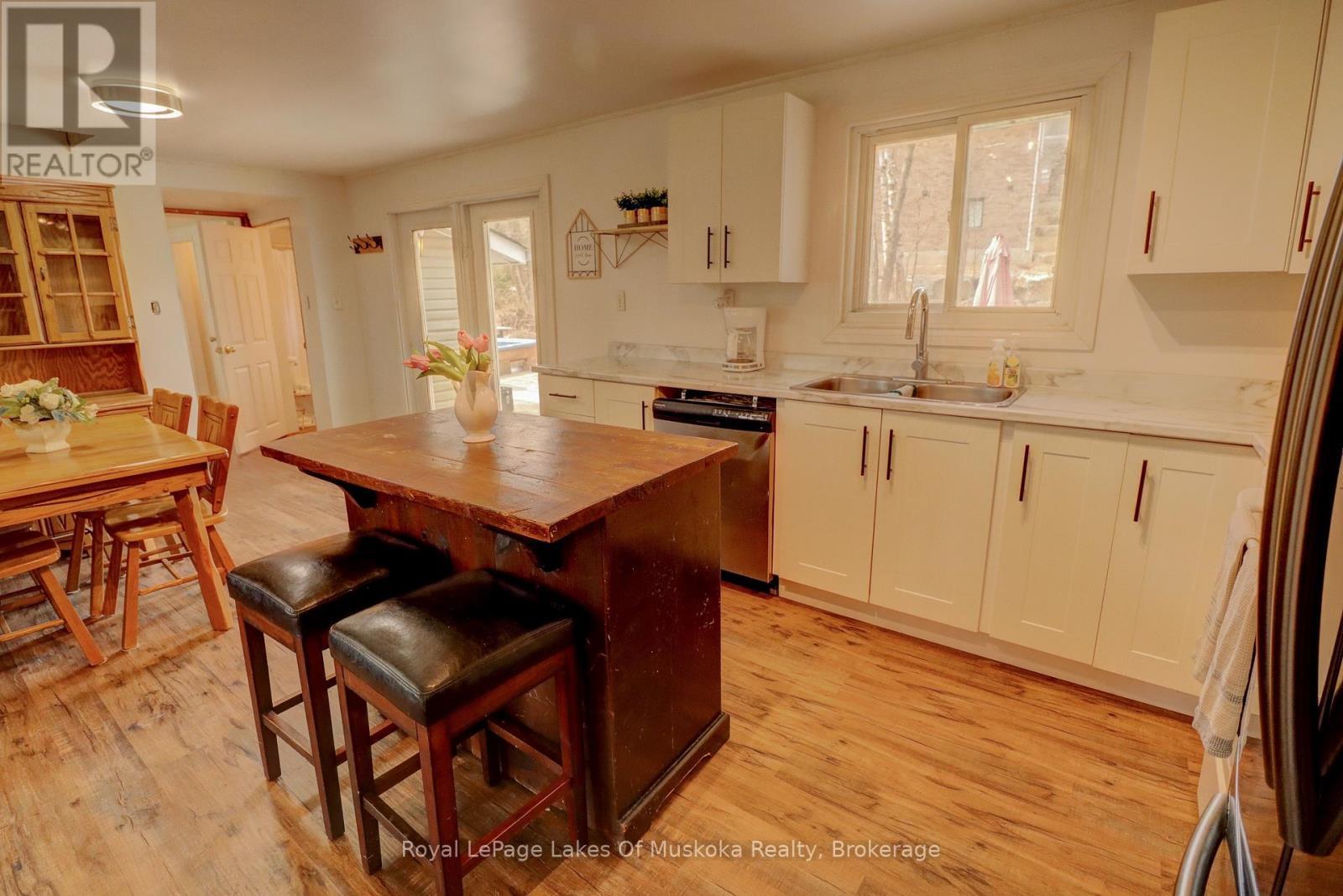 6 Hibberd Lane, Huntsville (Chaffey), ON - Indoor Photo Showing Other Room