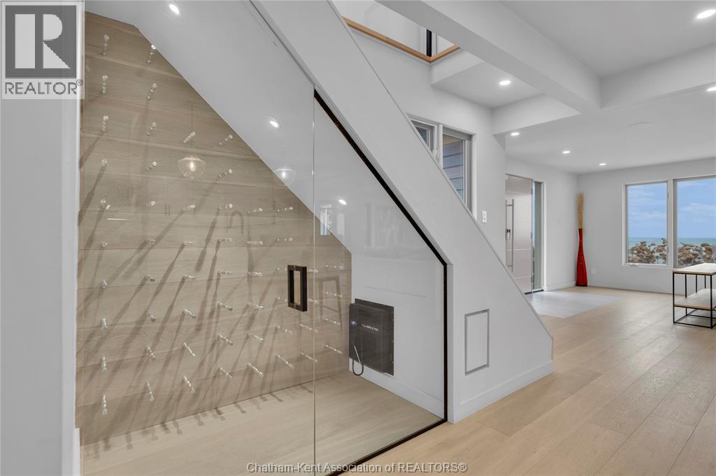 434 Front Road, Norfolk County, ON - Indoor Photo Showing Other Room