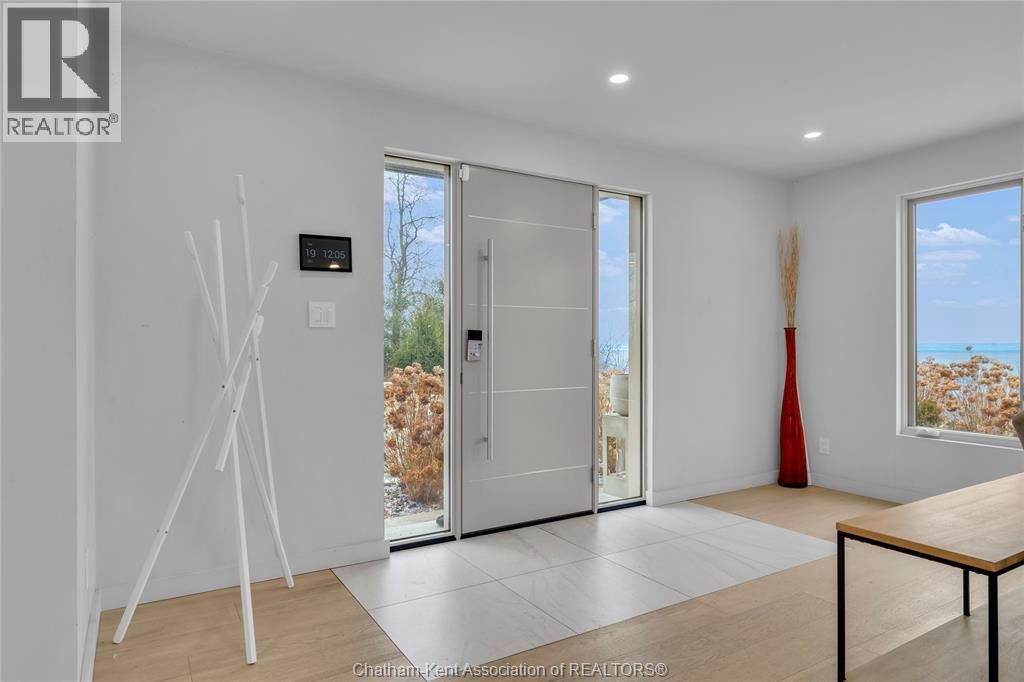 434 Front Road, Norfolk County, ON - Indoor Photo Showing Other Room