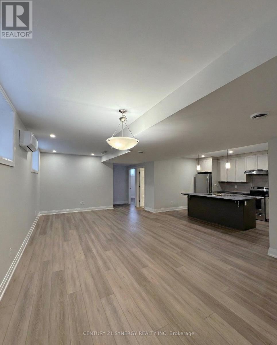 822 Namur Street, Russell, ON - Indoor Photo Showing Other Room