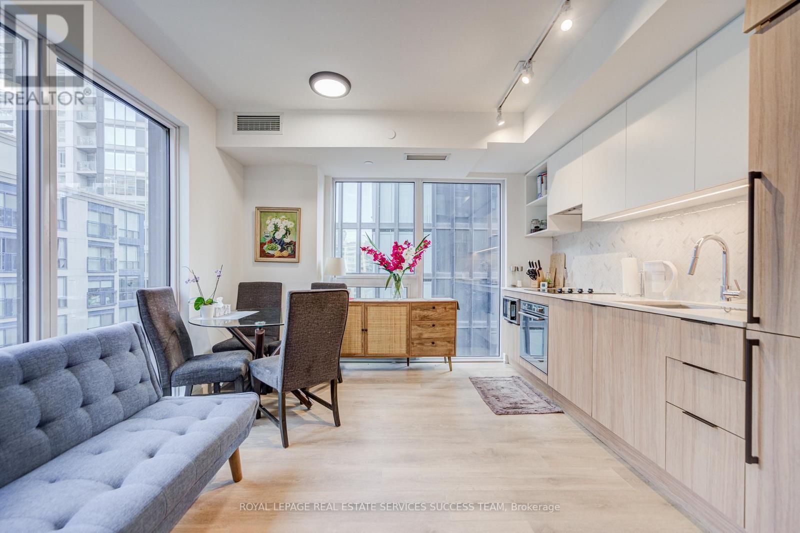 903 - 82 Dalhousie Street, Toronto, ON - Indoor