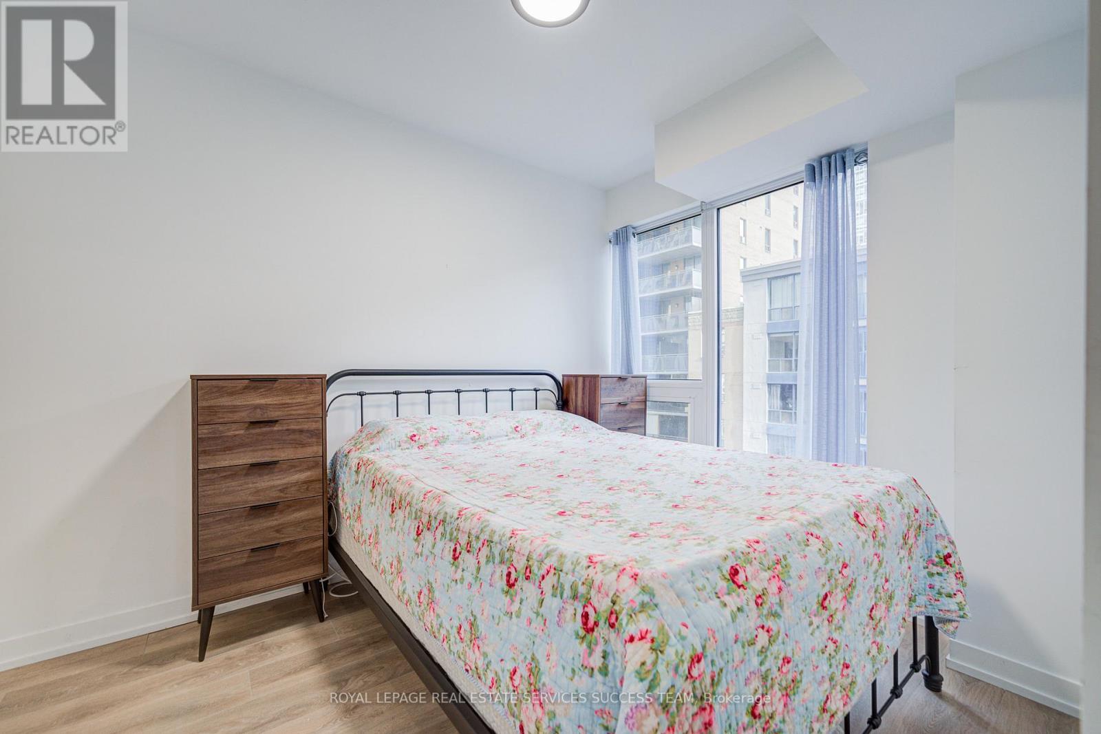 903 - 82 Dalhousie Street, Toronto, ON - Indoor Photo Showing Bedroom