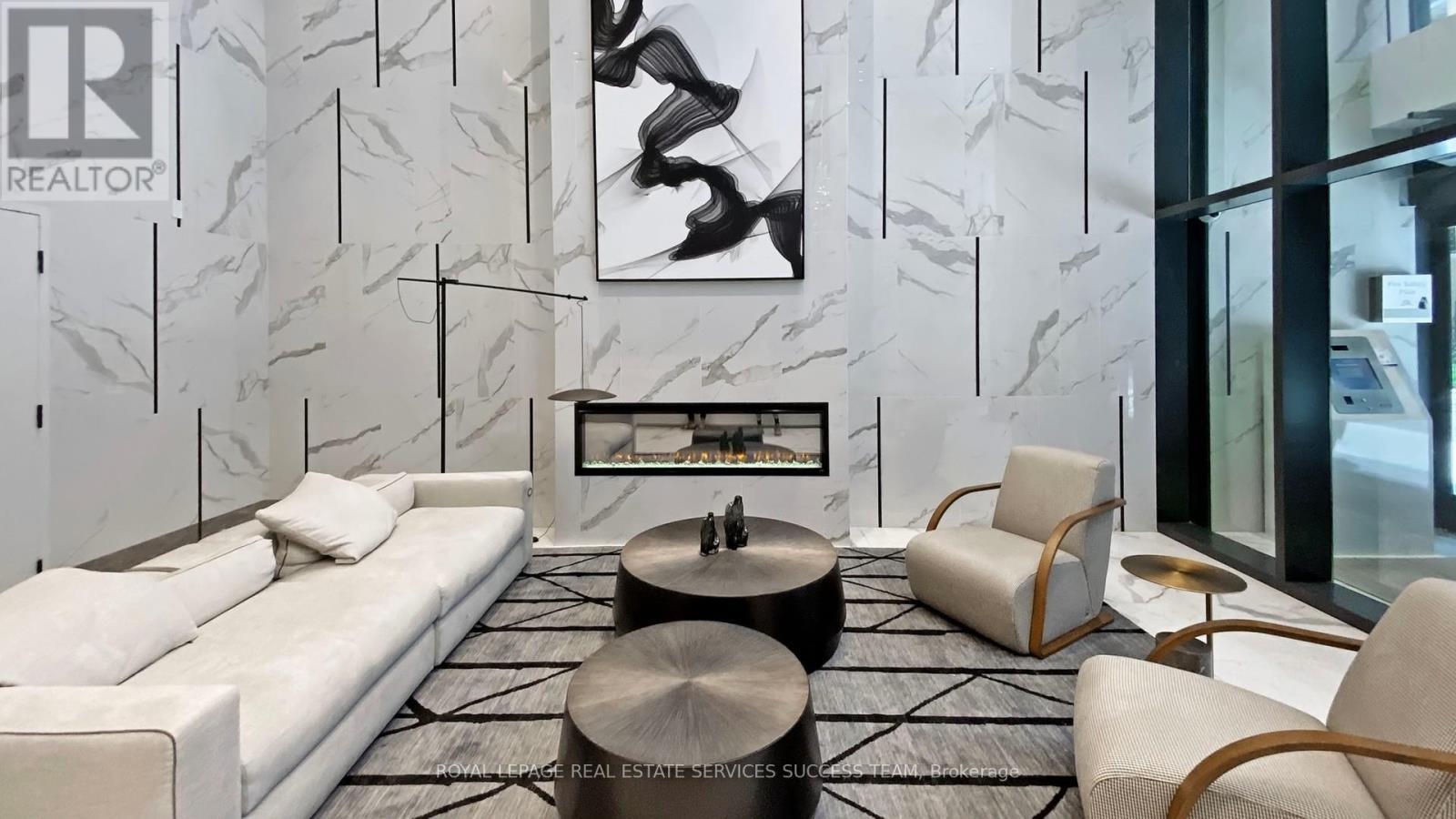 903 - 82 Dalhousie Street, Toronto, ON - Indoor With Fireplace