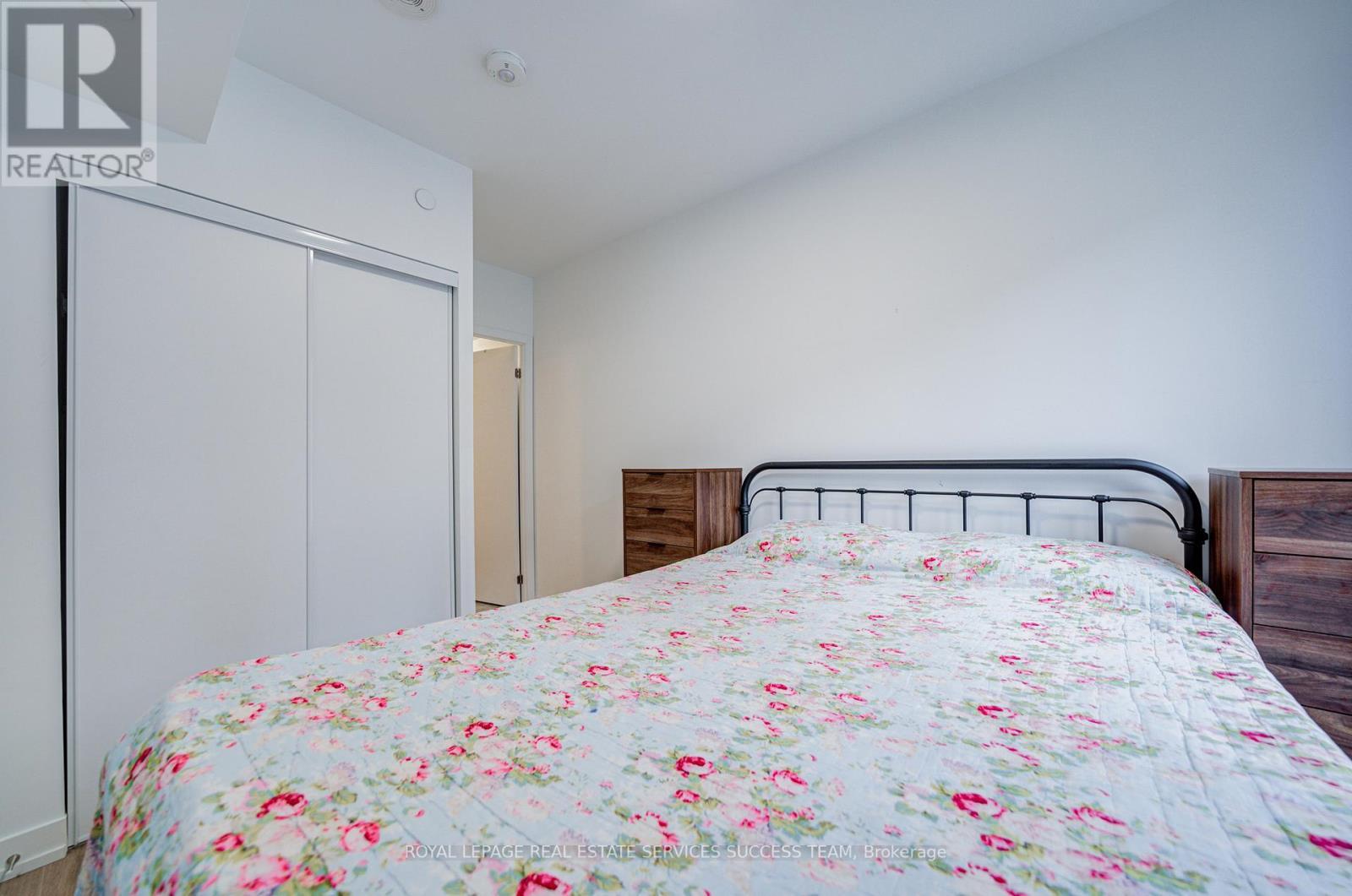 903 - 82 Dalhousie Street, Toronto, ON - Indoor Photo Showing Bedroom