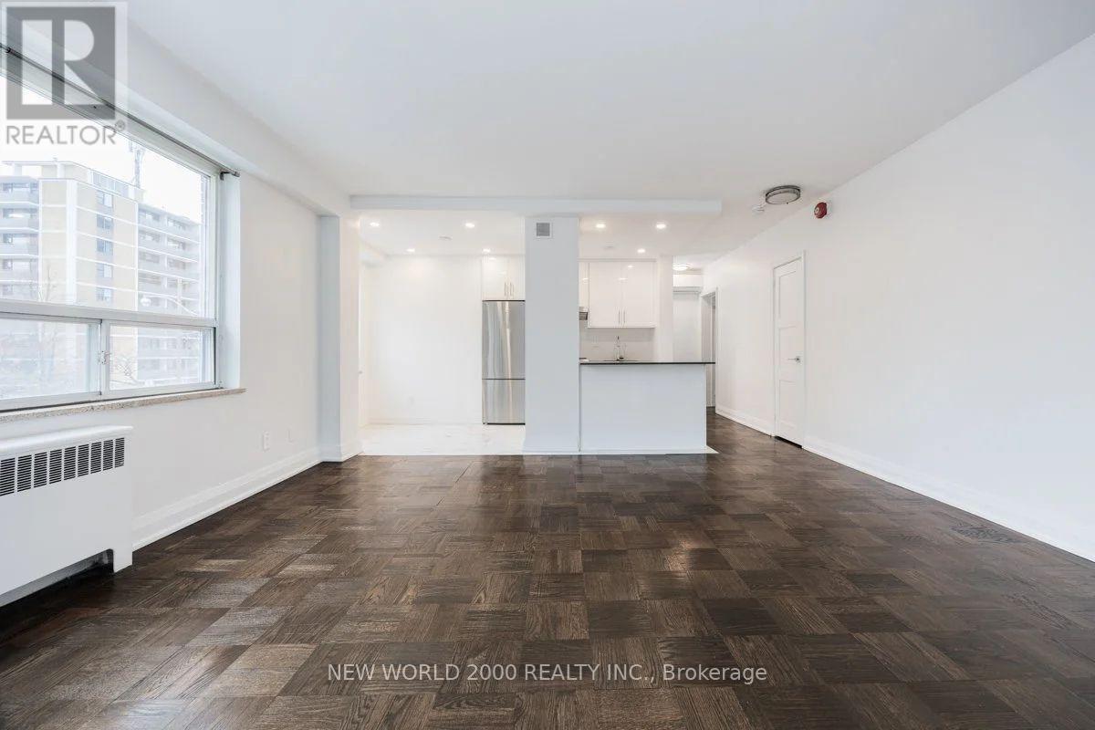 305 - 88 Bernard Avenue, Toronto, ON - Indoor