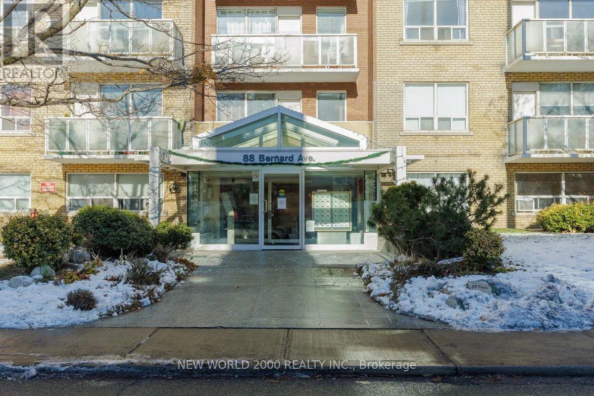 305 - 88 Bernard Avenue, Toronto, ON - Outdoor