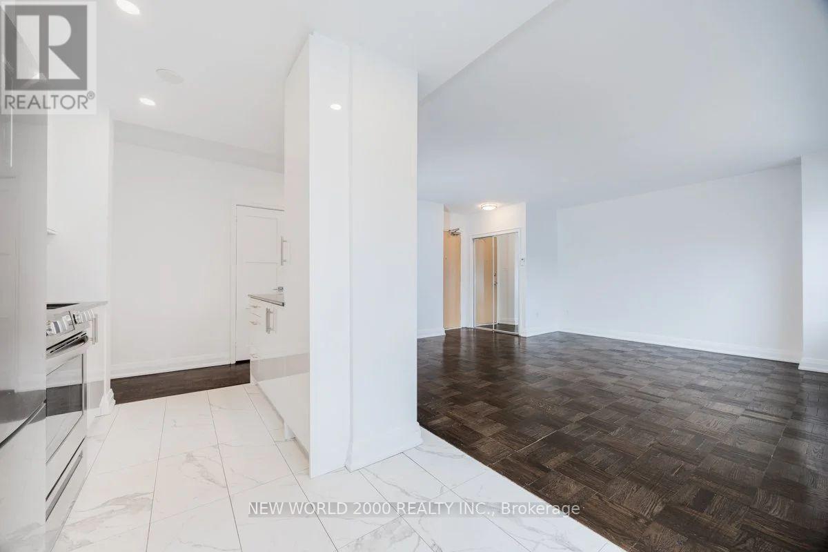 305 - 88 Bernard Avenue, Toronto, ON - Indoor Photo Showing Other Room