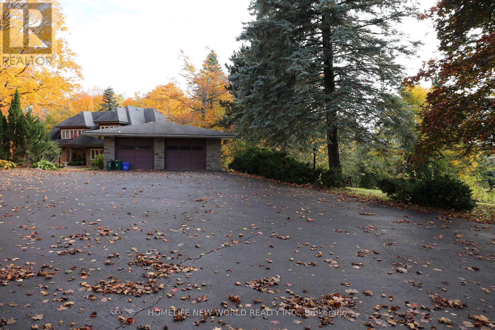 13867 Woodbine Avenue, Whitchurch-Stouffville, ON - Outdoor