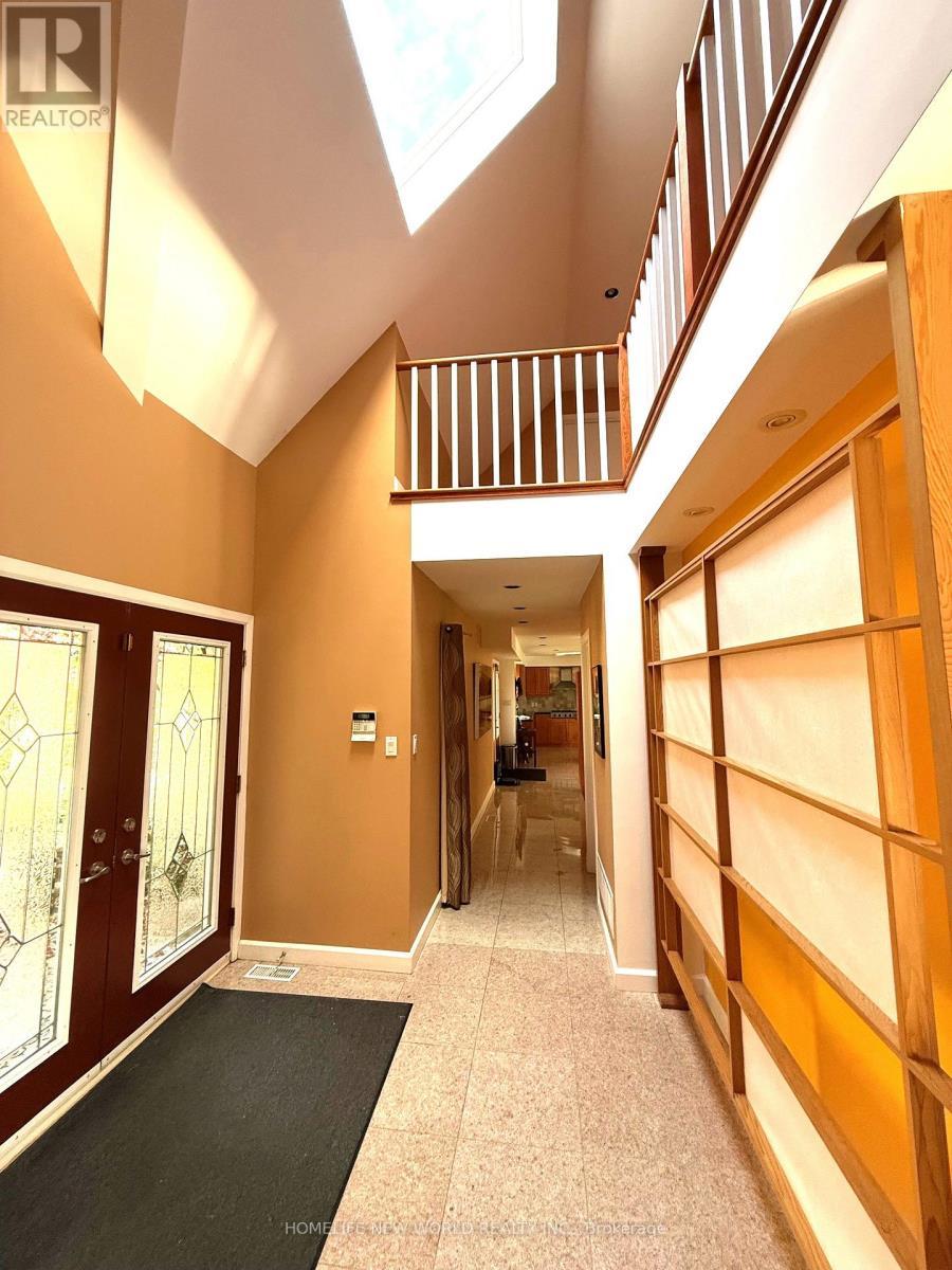13867 Woodbine Avenue, Whitchurch-Stouffville, ON - Indoor Photo Showing Other Room