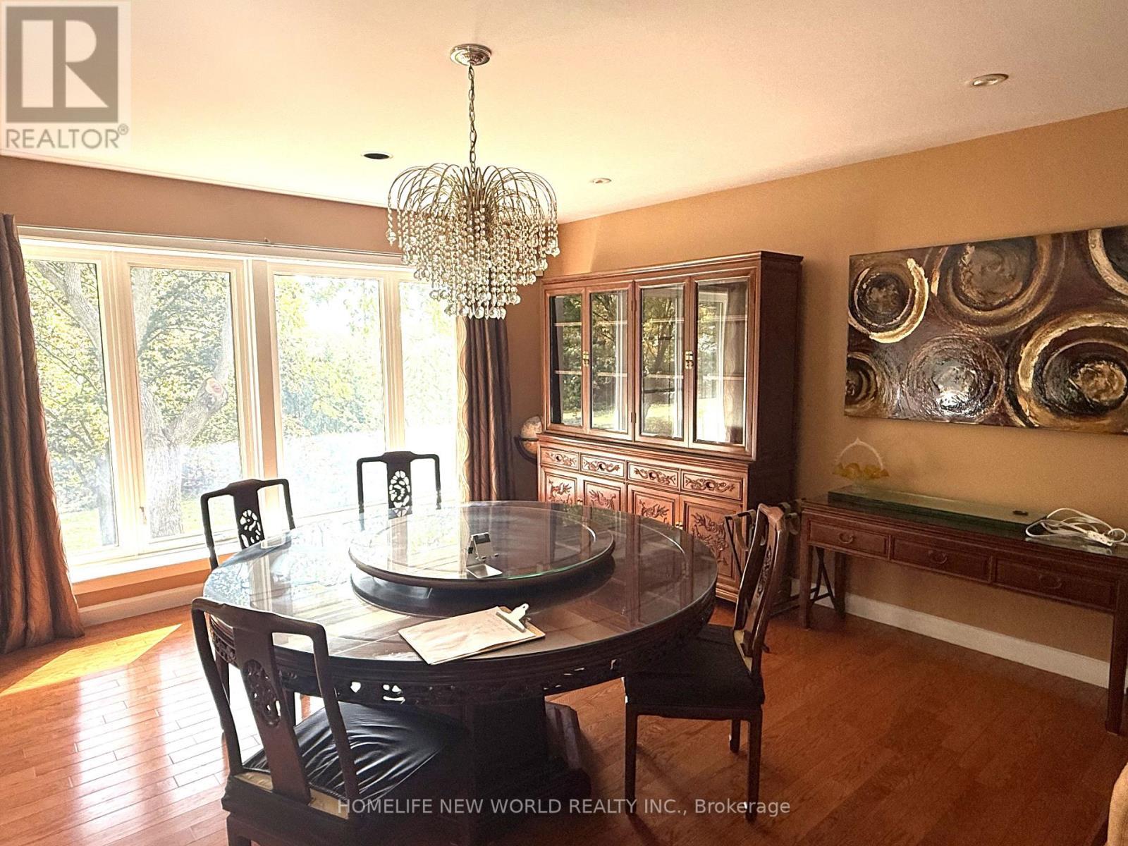 13867 Woodbine Avenue, Whitchurch-Stouffville, ON - Indoor Photo Showing Dining Room